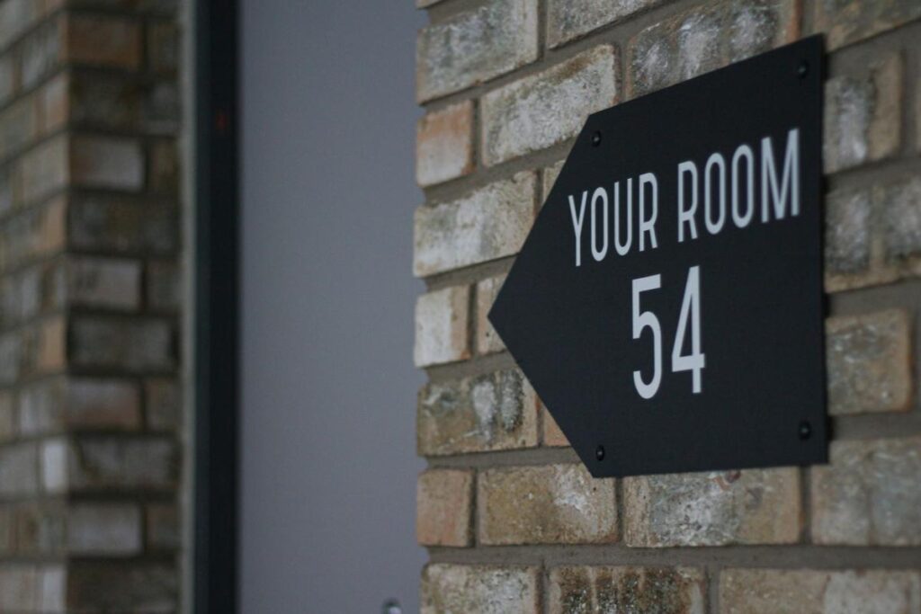 Students flee rooms because of extreme heat: ‘The landlord does nothing’