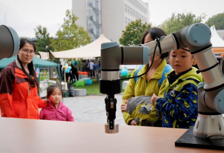 Kinderen bij Leeghwater Lustrum (Foto Roos van Tongeren).jpg