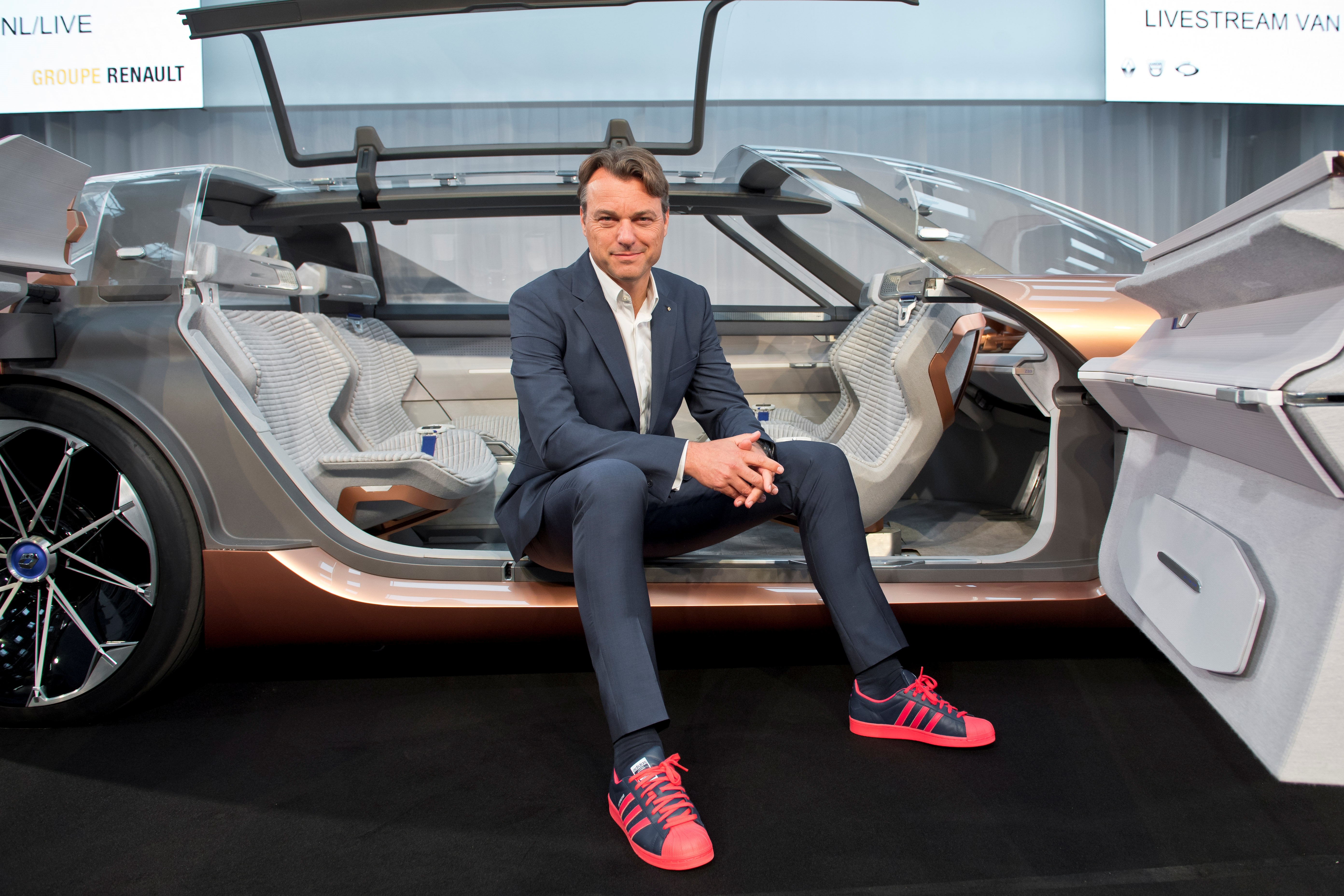 This man makes cars look beautiful