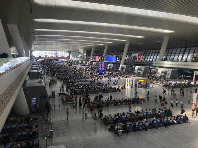 hogesnelheidstreinstationshanghai.jpg