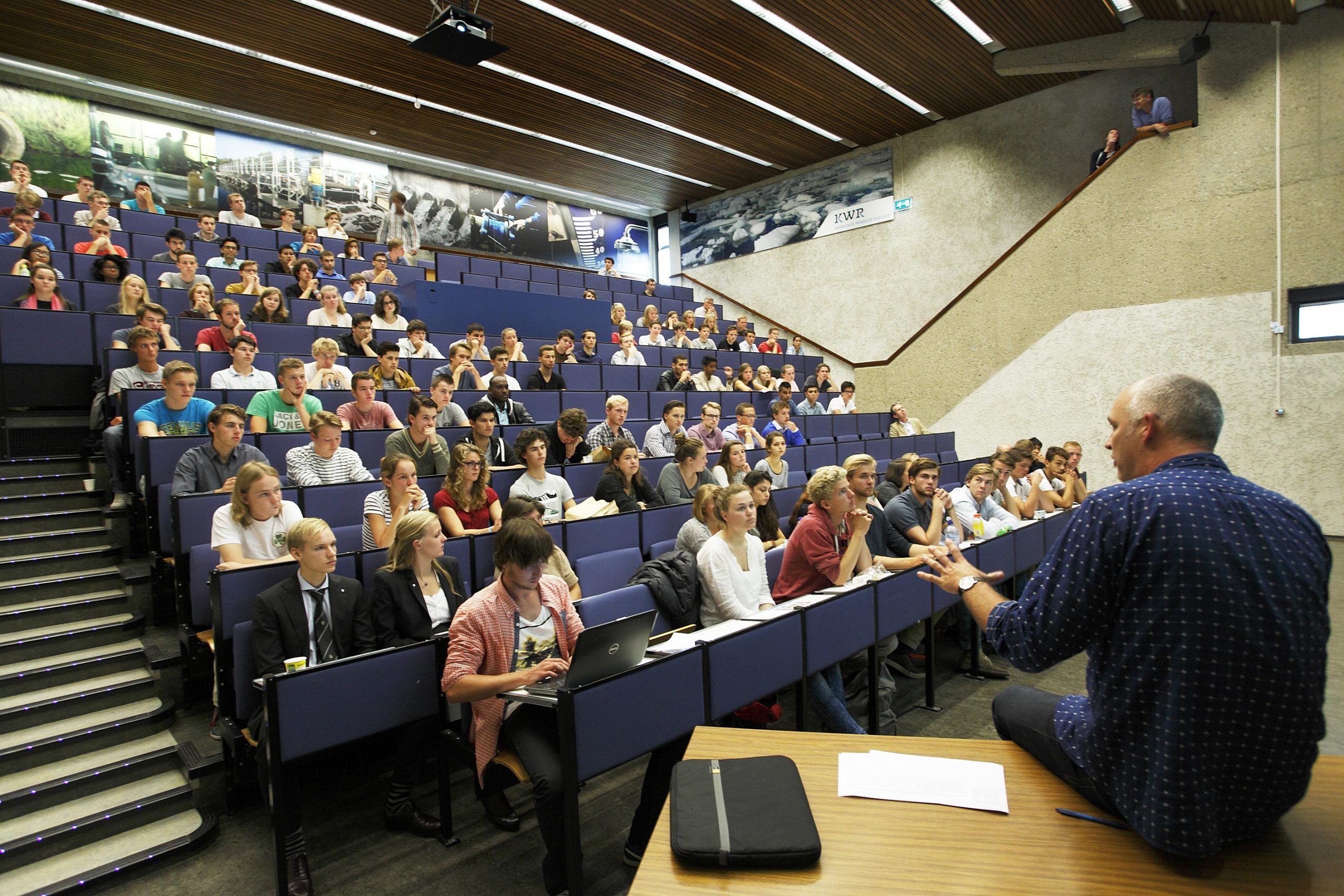 Applied Earth Sciences now in English