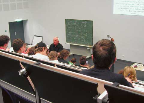 Een cabareteske hersenspoeling