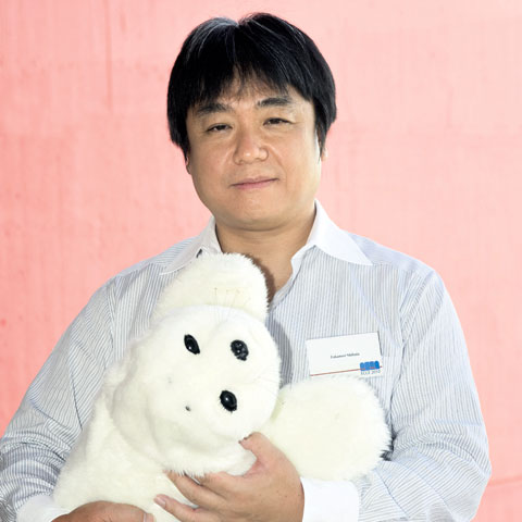 Knuffelrobot in opmars