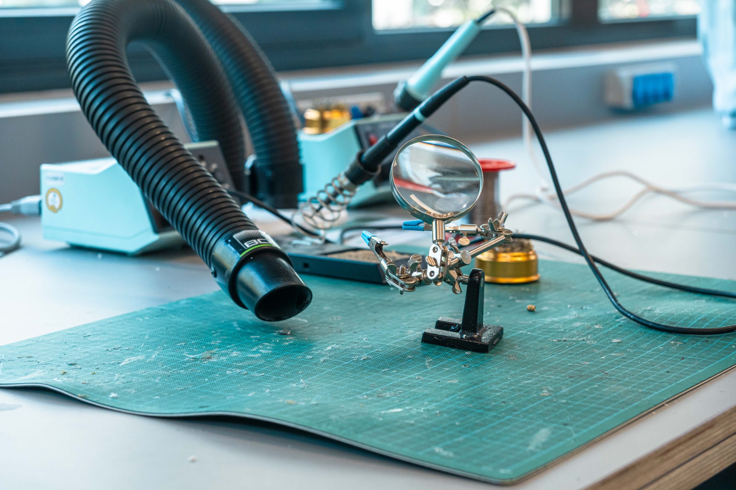 Soldering set in Makerspace